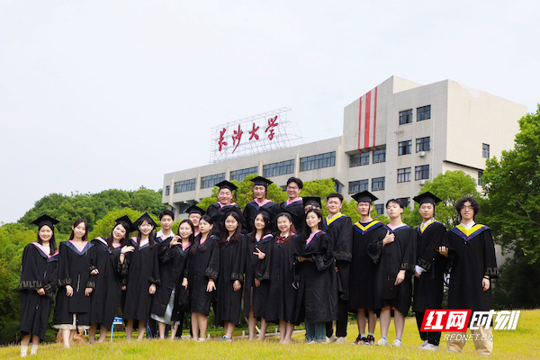 再见了,母校_副本.jpg 再见了,母校_副本.jpg