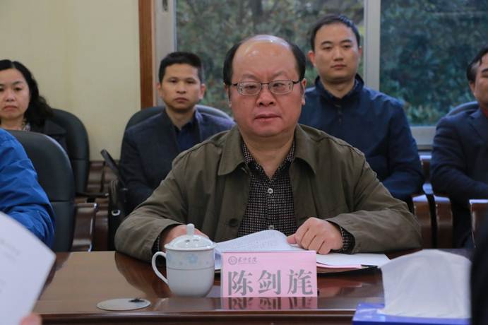 说明: C:\Users\leno\Desktop\2018.11.06就业创业一把手\IMG_3737.JPG